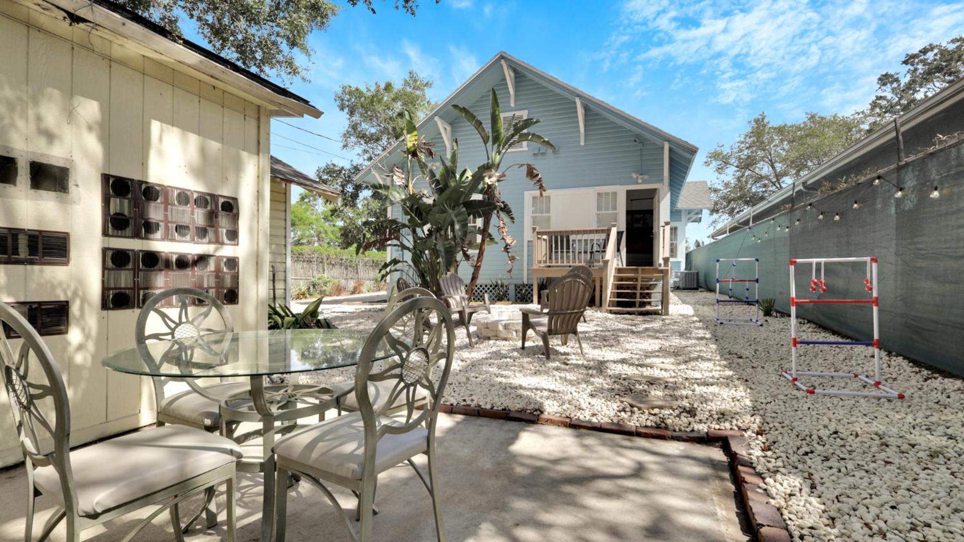 Beaches, Parks, Downtown, Trail, Breweries, Bikes, Gameroom Palm Harbor Luaran gambar