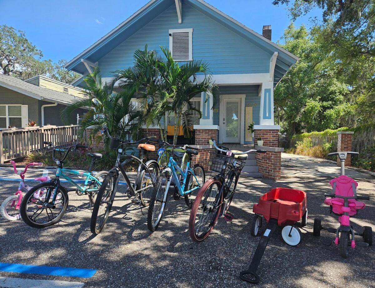 Beaches, Parks, Downtown, Trail, Breweries, Bikes, Gameroom Palm Harbor Luaran gambar